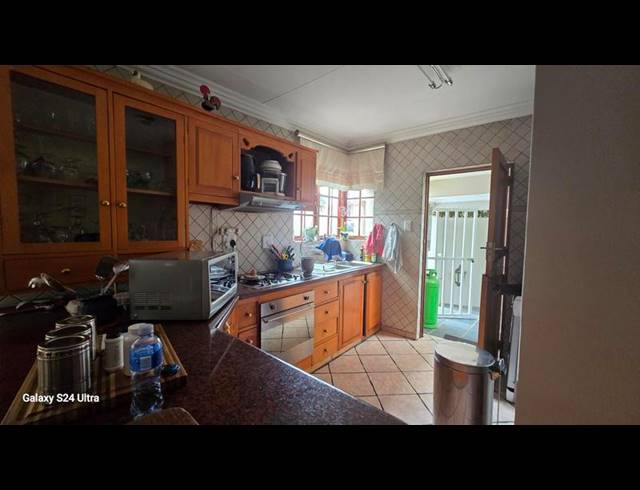3 BEDROOM CLUSTER FOR SALE IN SUNWARD PARK